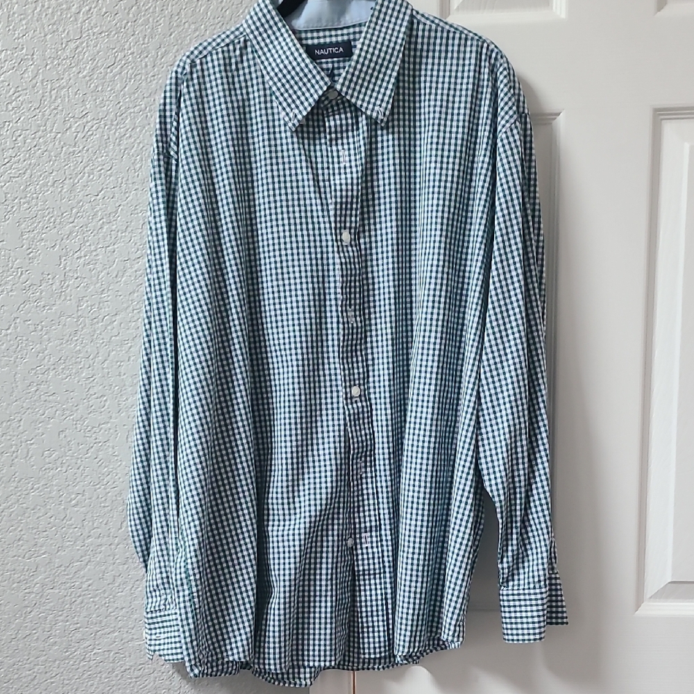 Nautica Men's Green Check Button-Down Shirt